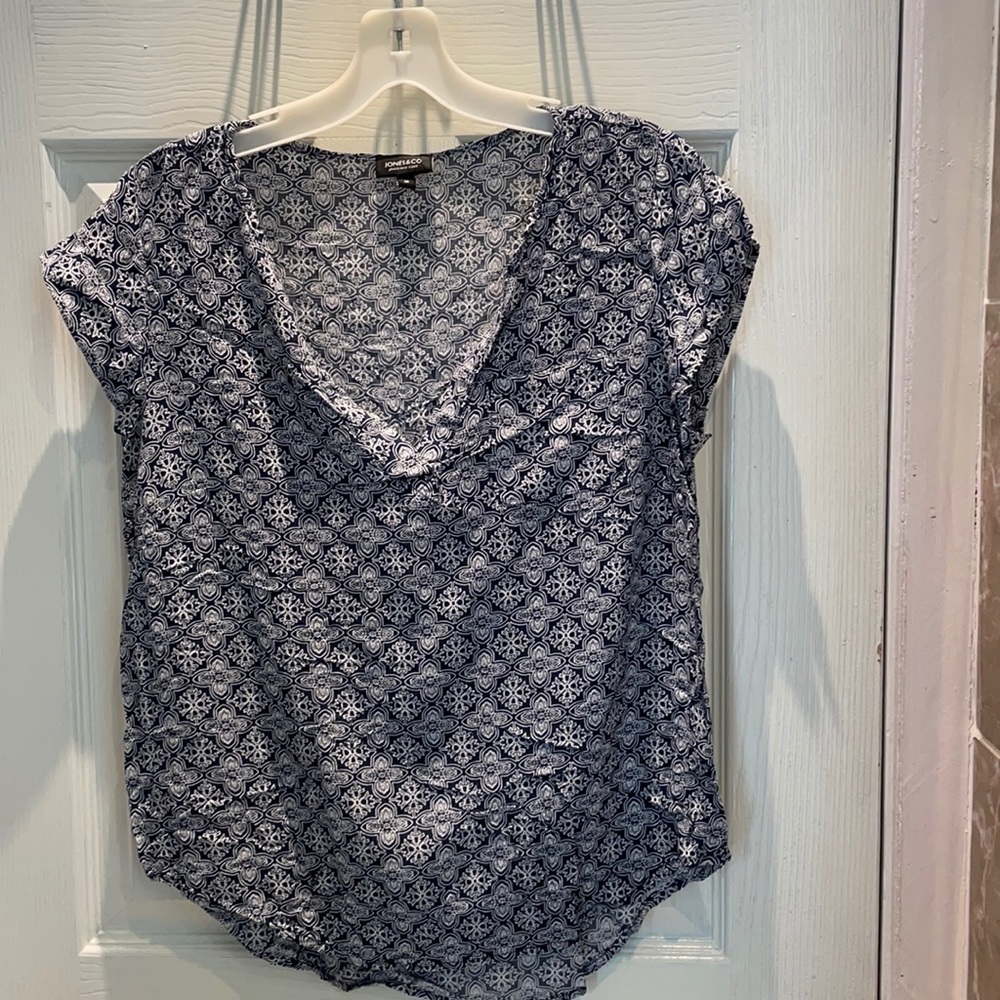 Jones and Co. Jones New York company top